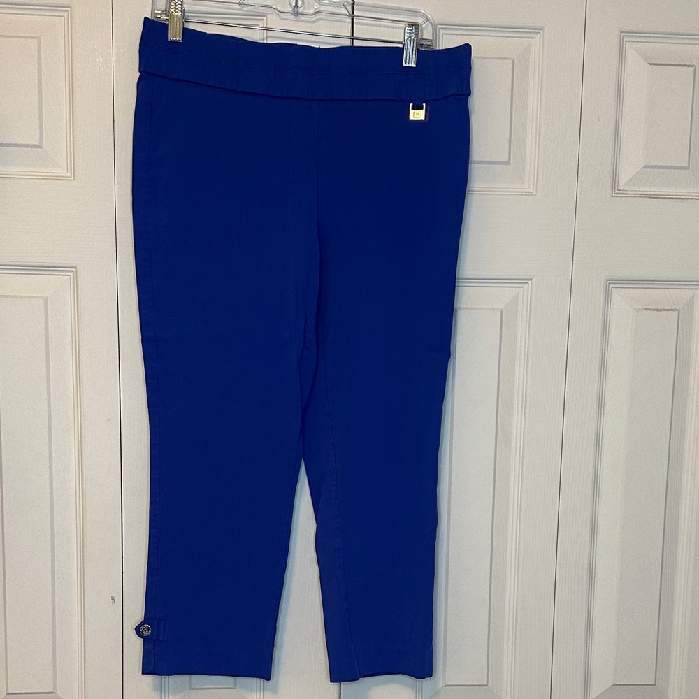 Rafaella Women's capris in Vibrant Blue